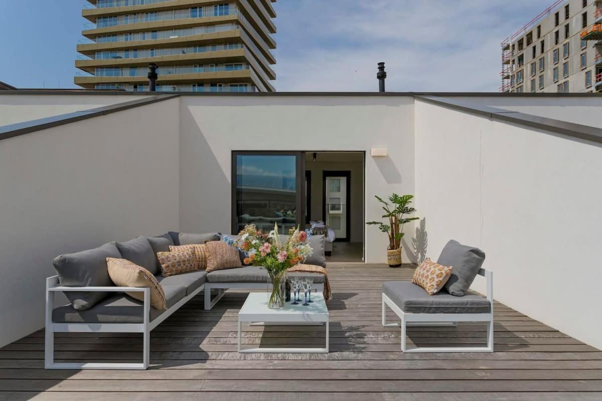 Family House With Stunning Roof Terrace Overlooking The Diaz Arena Ostend Exterior photo