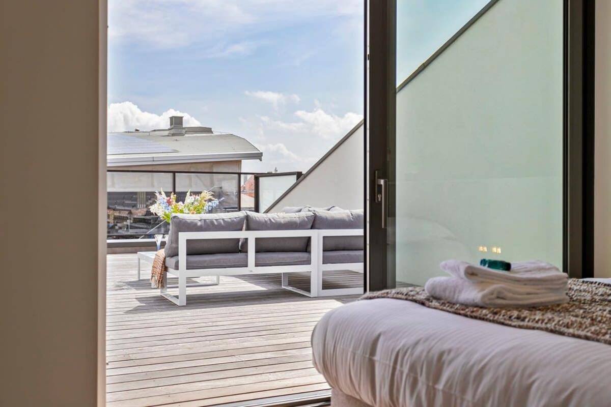 Family House With Stunning Roof Terrace Overlooking The Diaz Arena Ostend Exterior photo